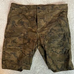Mission Workshop Fulton Shorts Camo 36